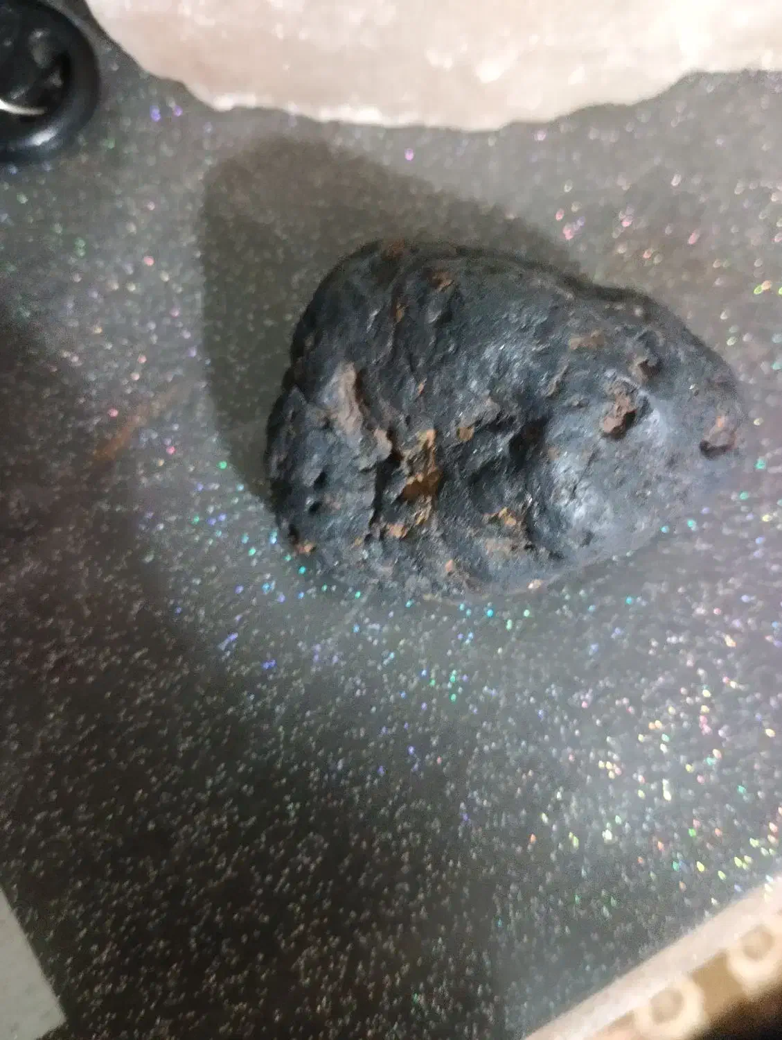 شهاب سنگ.|کلکسیون اشیاء عتیقه|دماوند, دماوند|دیوار