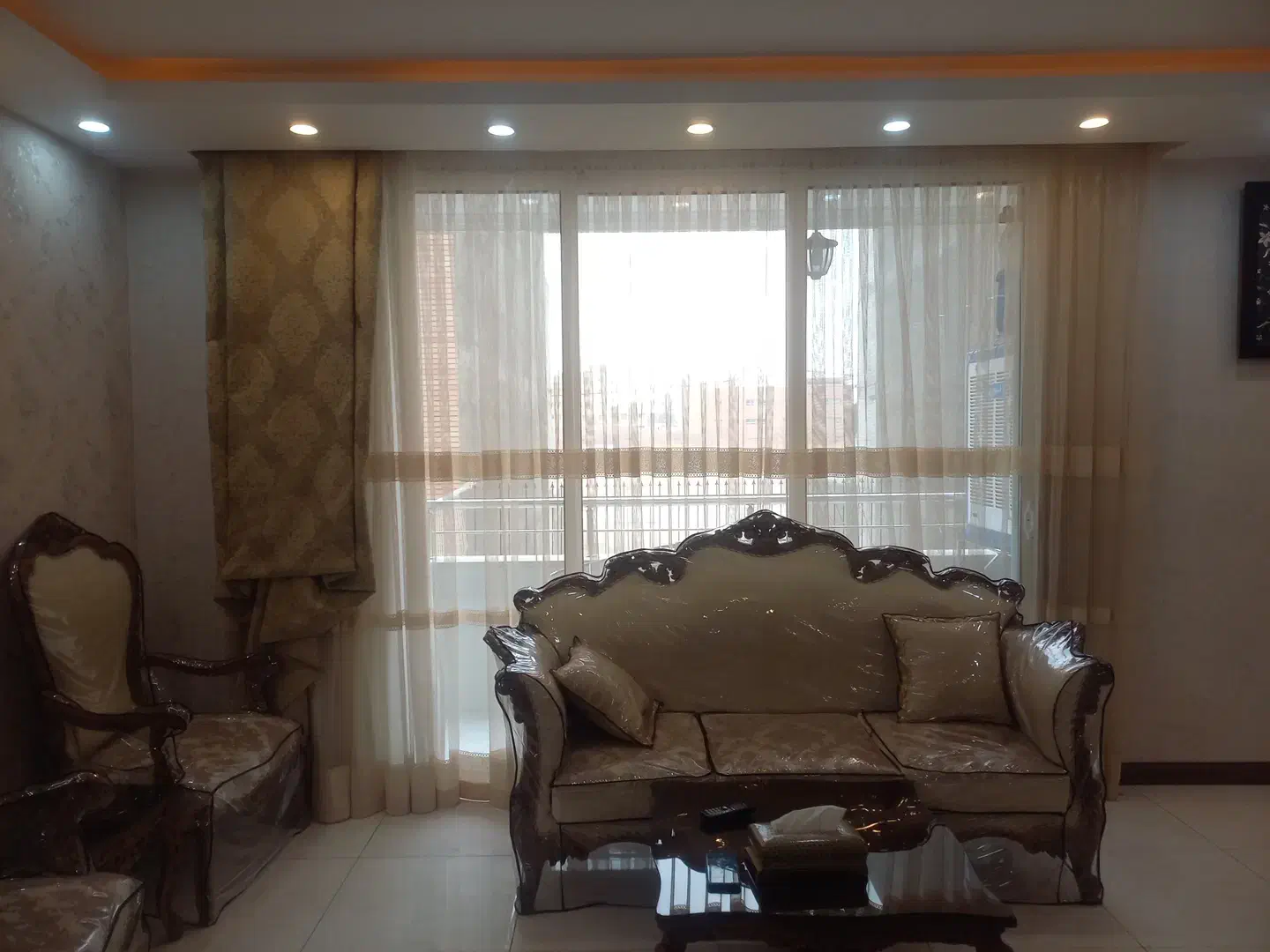 پرده|پرده، رانر، رومیزی|اصفهان, باغ فدک|دیوار