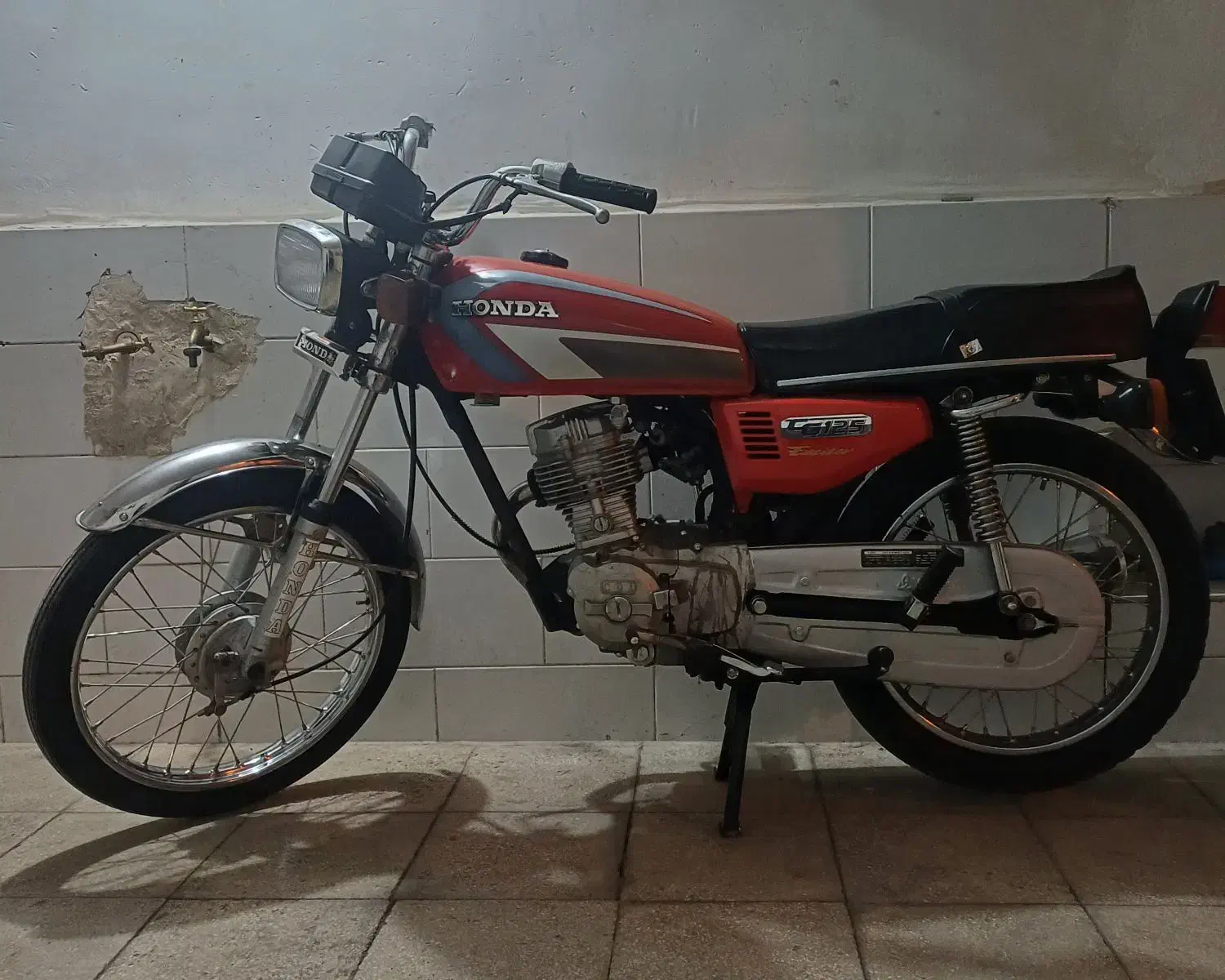 موتور هندا 125 شیرویه سانیکو مدارک تکمیل|موتورسیکلت|قم, قلعه کامکار|دیوار