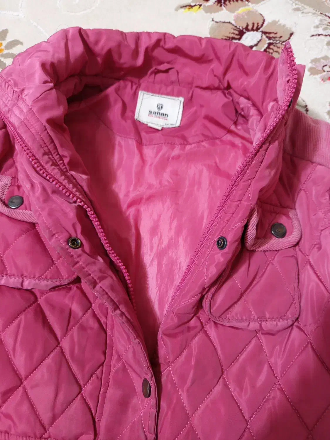 کاپشن|لباس|صدرا-فارس, فاز ۱|دیوار