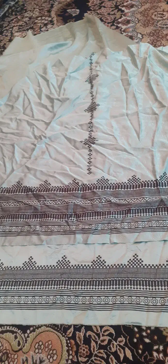 دوچگر|لباس|ایرانشهر, |دیوار