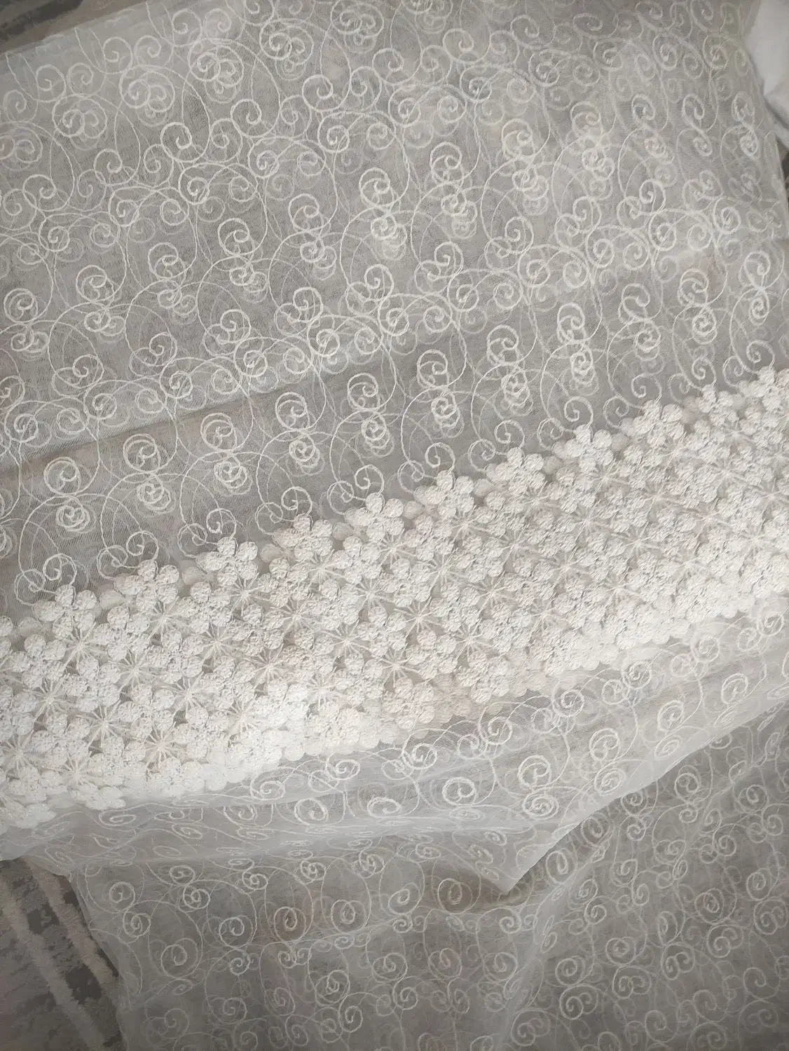 پرده در حد نو|پرده، رانر، رومیزی|چالوس, |دیوار