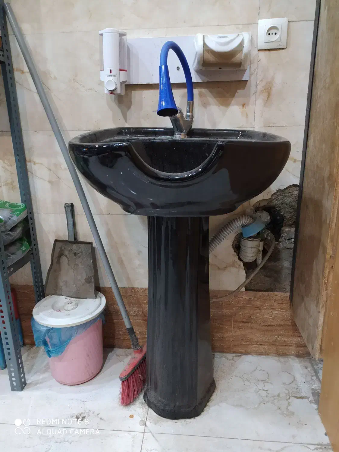 روشویی بهمراه شیر|لوازم سرویس بهداشتی|همدان, |دیوار