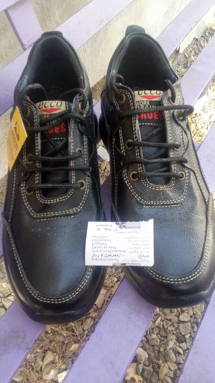 کفش چرم نو و تبلت فقط تاجش شکسته لمسش کار نمیکنه|کیف، کفش، کمربند|مشهد, انصار|دیوار