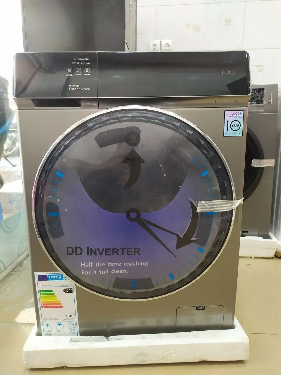 لباسشویی ۱۰ و نیم کیلویی طرح تایتان تمام لمسی|ماشین لباسشویی و خشک‌کن لباس|بانه, |دیوار