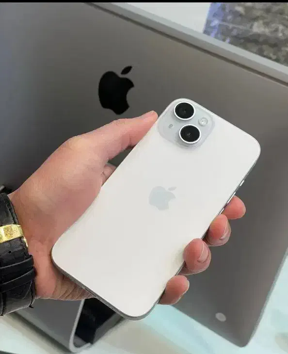 ایفون ۱۵ نرمال|موبایل|مهران (ایلام), |دیوار