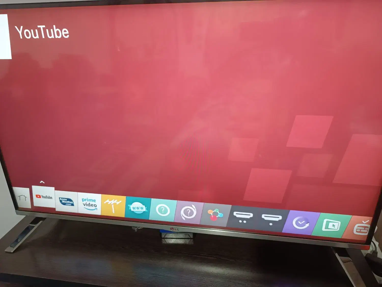 تلویزیون الجی ۴۲ اینچ  هوشمند|تلویزیون و پروژکتور|رشت, رودباری|دیوار