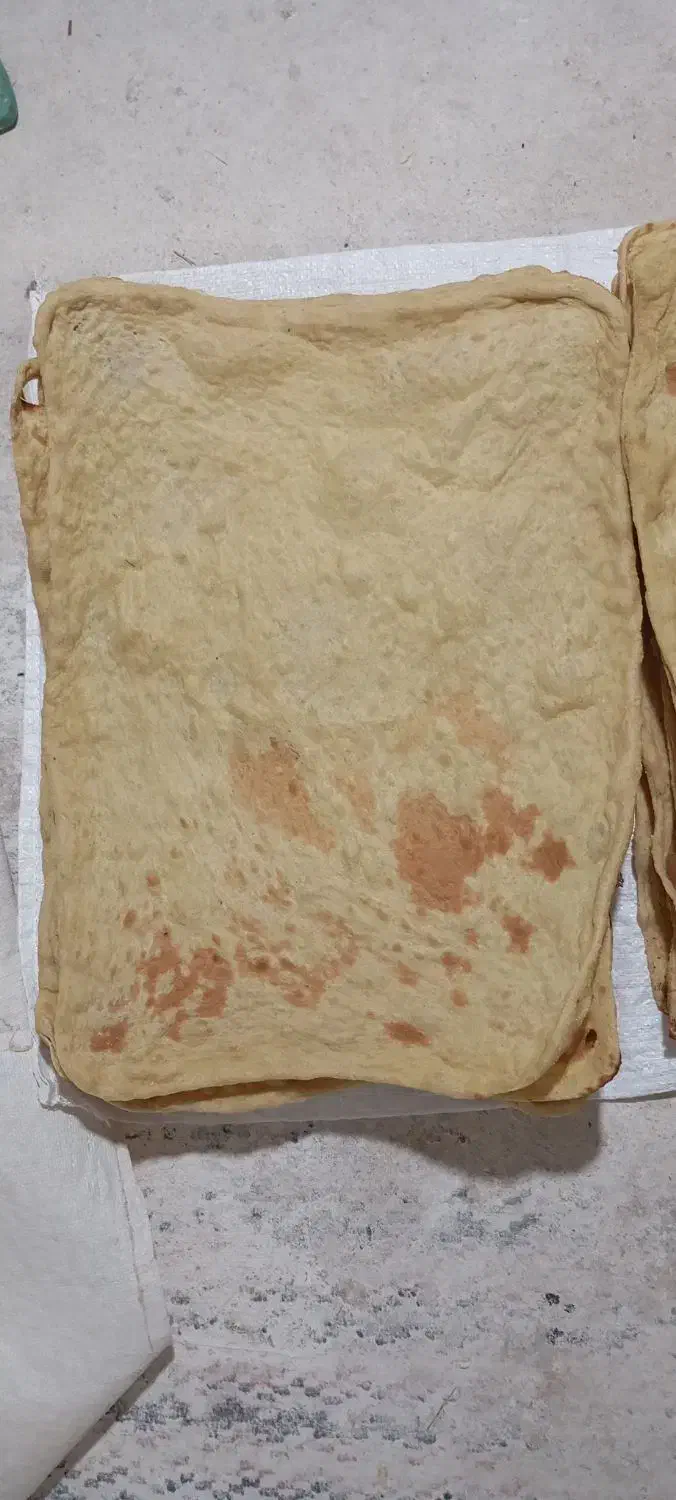 نان محلی دونه ای۷تومن سبزی دار۱۰تومن|خوردنی و آشامیدنی|سده (خراسان جنوبی), |دیوار