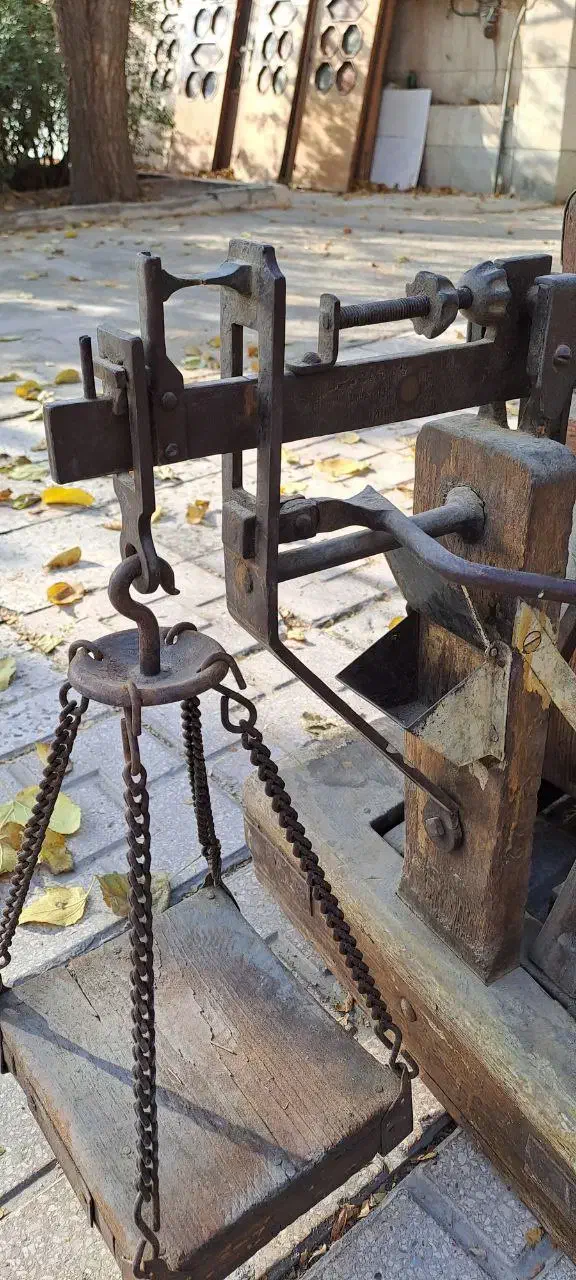 باسکول روسی با سنگ|کلکسیون اشیاء عتیقه|مشهد, وکیلآباد|دیوار