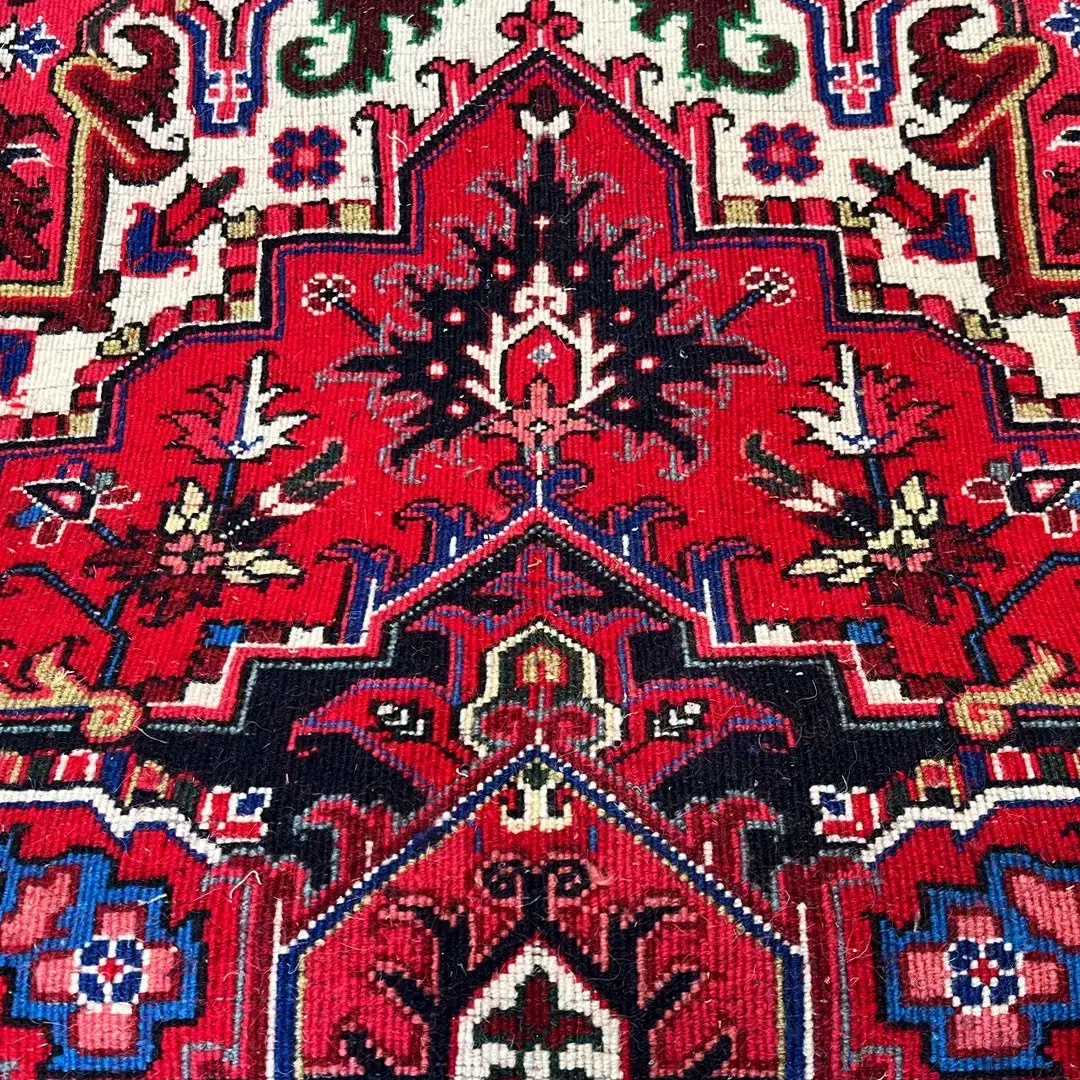 فرش دستبافت ذرع و نیم هریس|فرش|تبریز, |دیوار