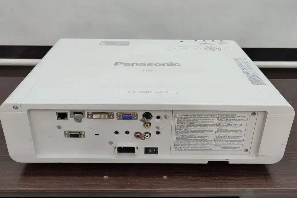 ویدیو پروژکتور پاناسونیک Fx400 درحدنو واقعی|تلویزیون و پروژکتور|مشهد, شهرک رازی (شهرک غرب)|دیوار