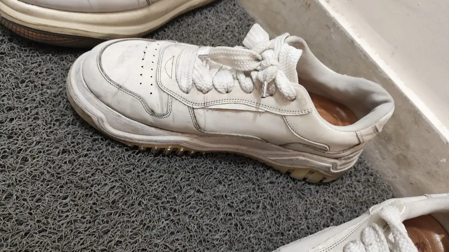 کفش کتونی برشکا سایز 43|کیف، کفش، کمربند|تهران, بهاران|دیوار