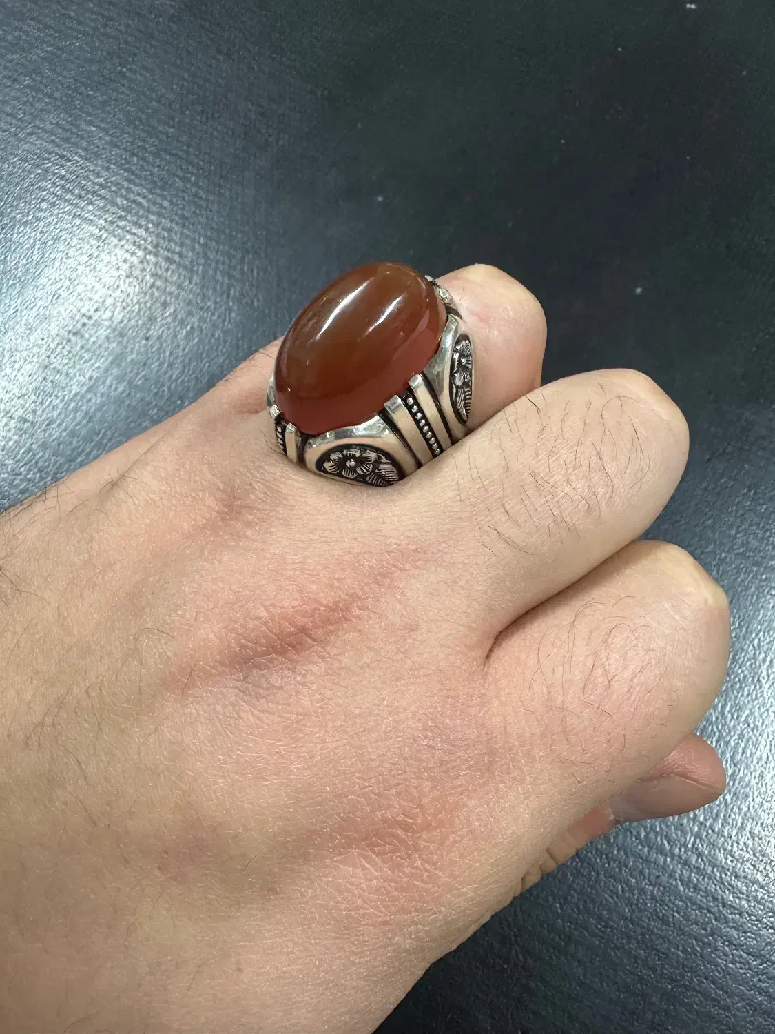 انگشتر فاخر و کلکسیونی عقیق کهنه و اصل یمنی|جواهرات|اردبیل, |دیوار