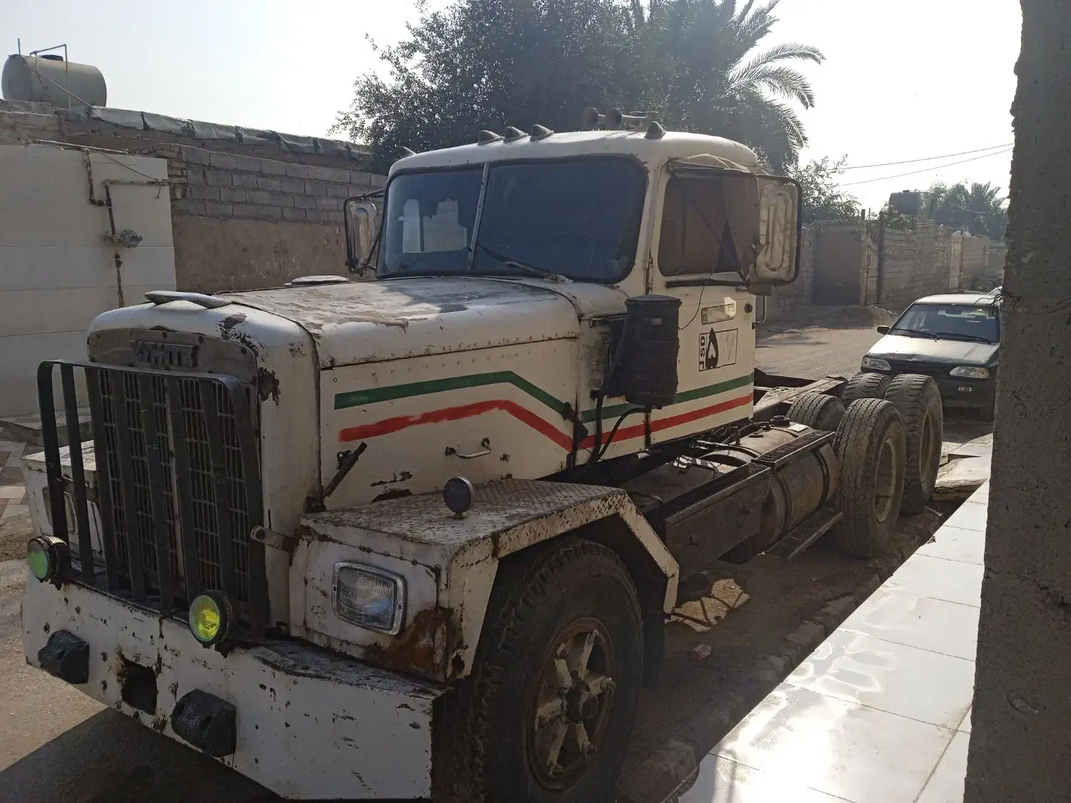 وایت کشیده کاملا سالم|خودرو سنگین|شادگان, |دیوار