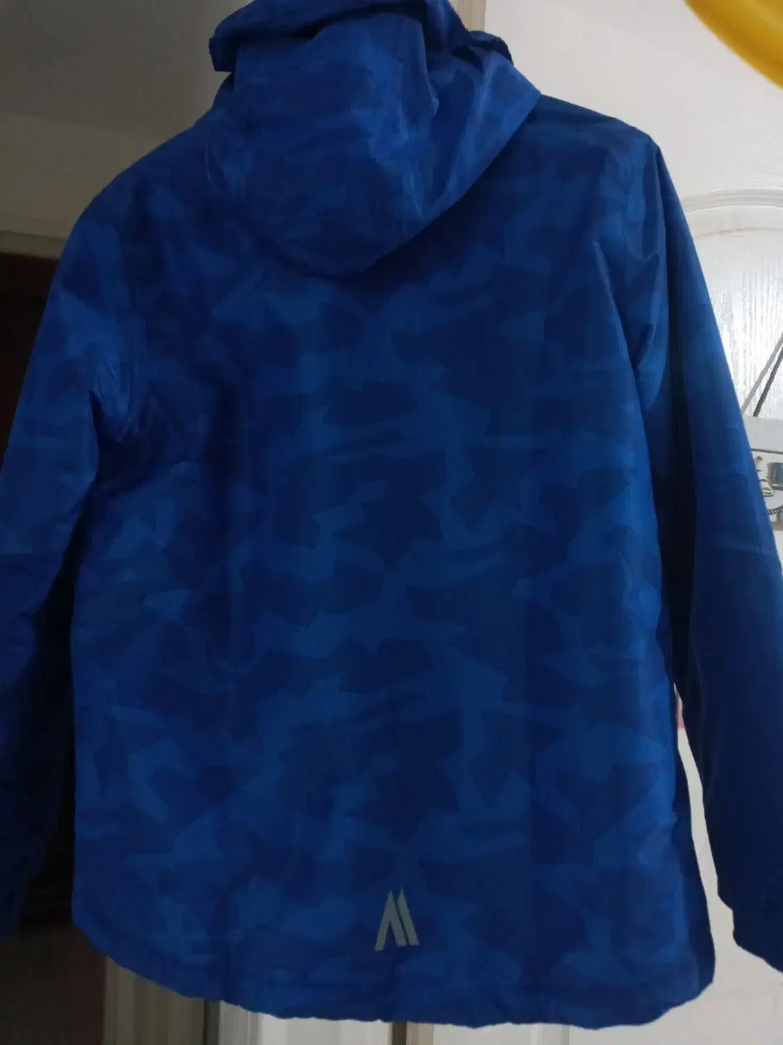 کاپشن cerevit آلمان|لباس|محمدشهر, شهرک پیام (مهرالبرز)|دیوار