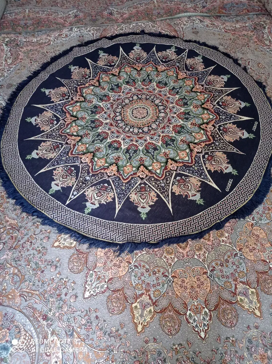 روفرشی گرد سالم تمیز ۵۰۰ تمن|روفرشی|اهواز, کوی رمضان|دیوار