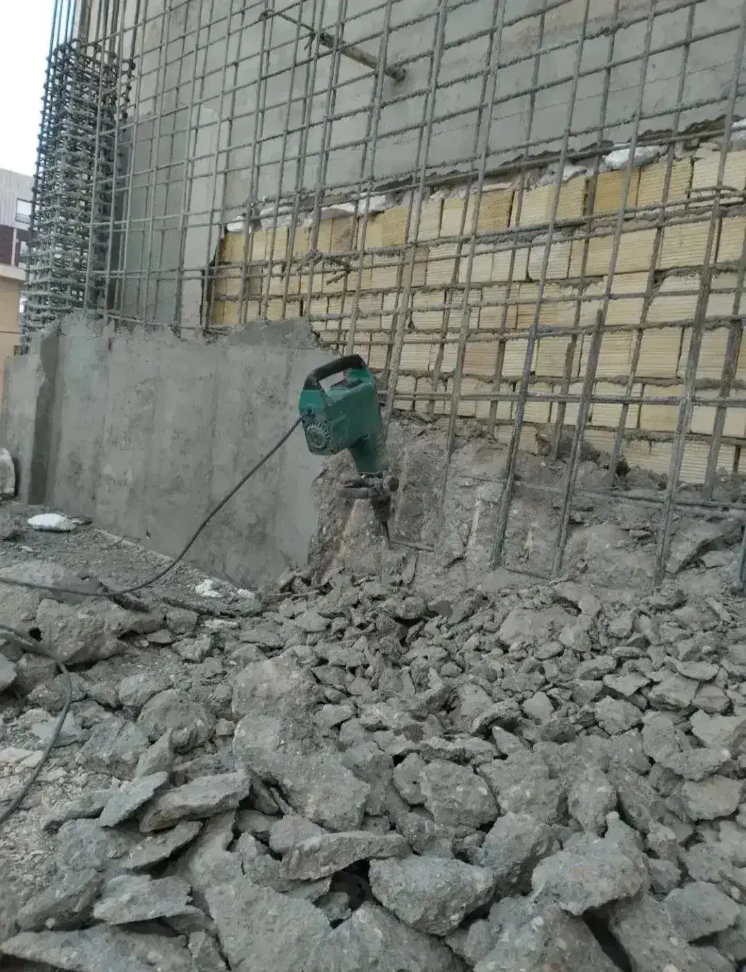 بتنکنی تخریب تغییرات داخلی|خدمات پیشه و مهارت|تبریز, |دیوار