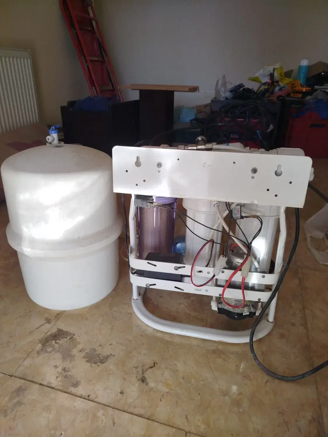 تصفیه آب|آب‌سردکن و تصفیه آب|هشتگرد, فاز ۱ مهستان|دیوار