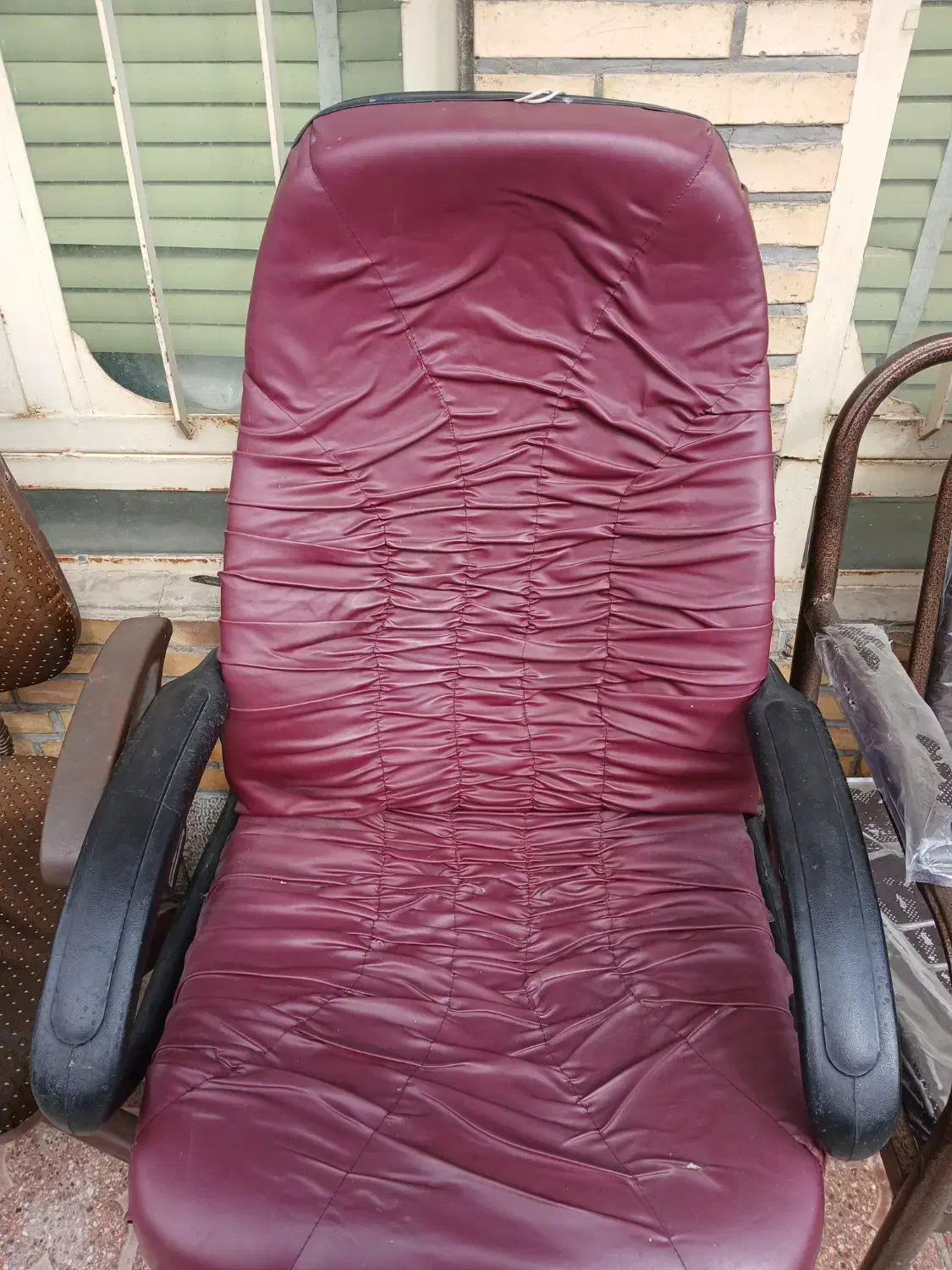 ست کامل میز مدیریتی چرم و چوب|مبلمان اداری|جهرم, |دیوار