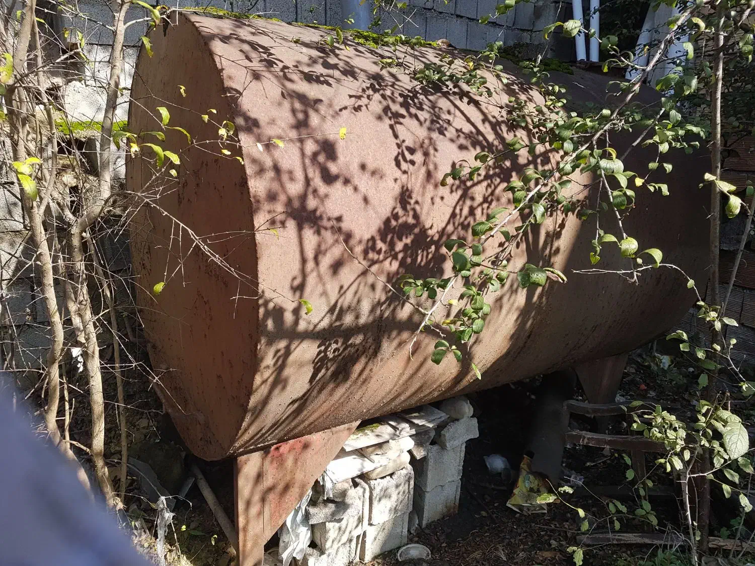 تانکر ۱۰۰۰۰لیتری آهنی ضخیم|مصالح و تجهیزات ساختمان|پل سفید, |دیوار