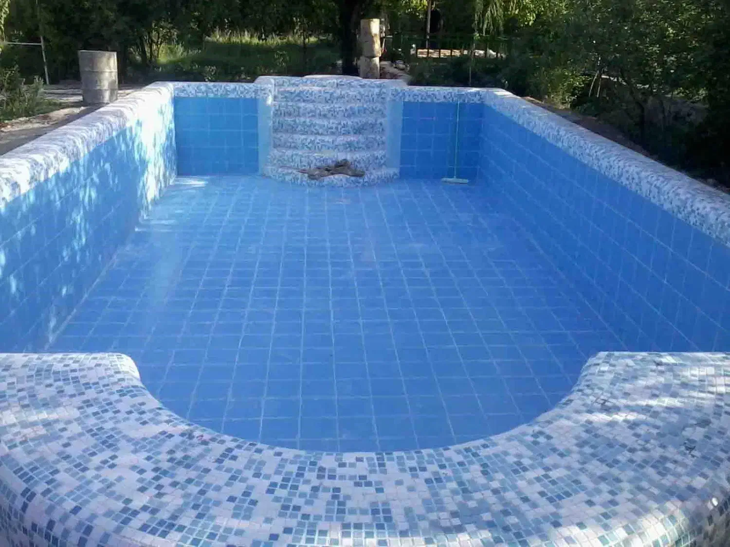 آب بندی استخر و کاشی کاری استخر با ضمانت|خدمات پیشه و مهارت|هشتگرد, شهرک سهیلیه|دیوار