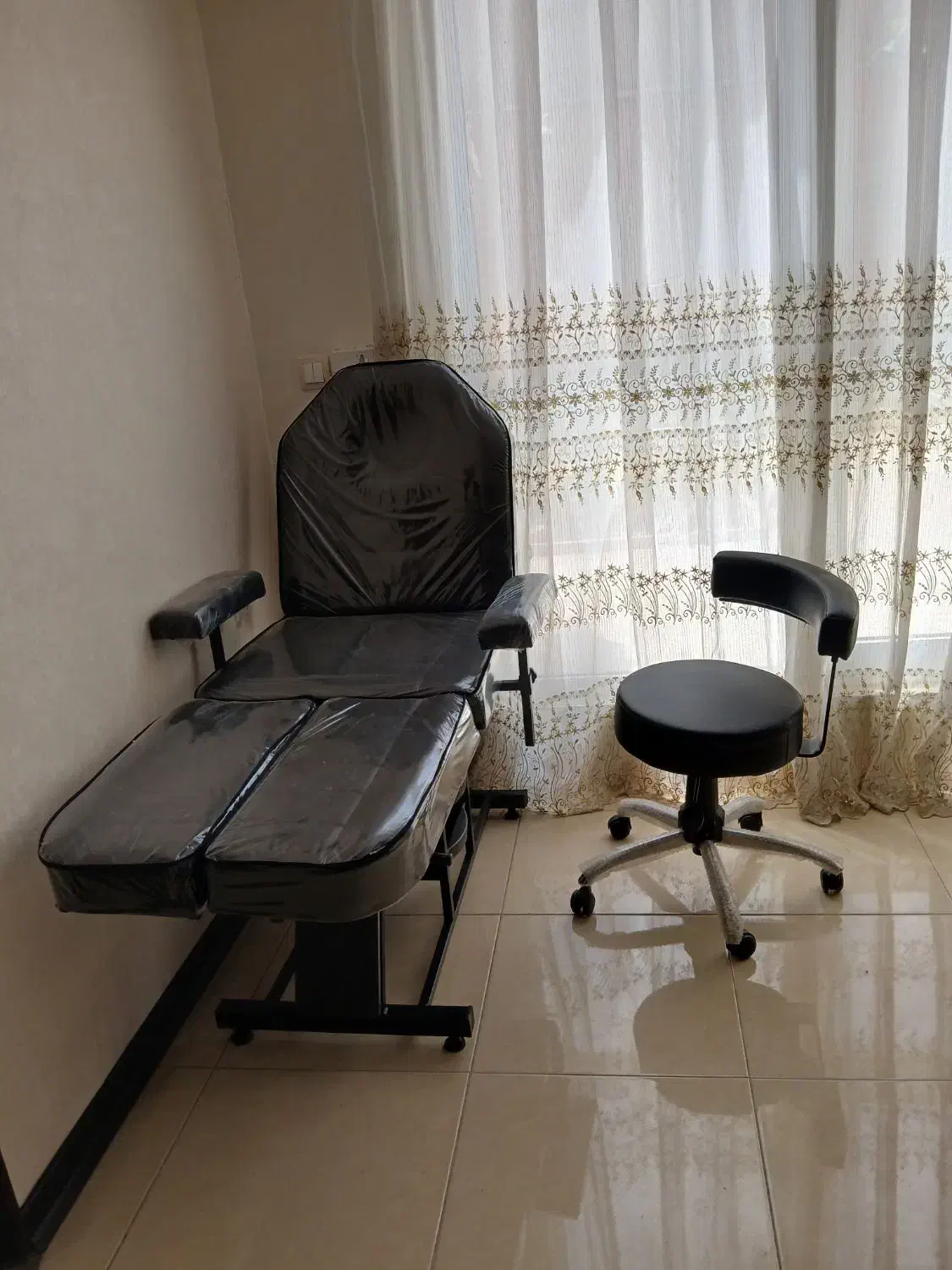 فروش لوازم آرایشگاه کاملا نو|آرایشگاه و سالنهای زیبایی|اصفهان, همتآباد|دیوار