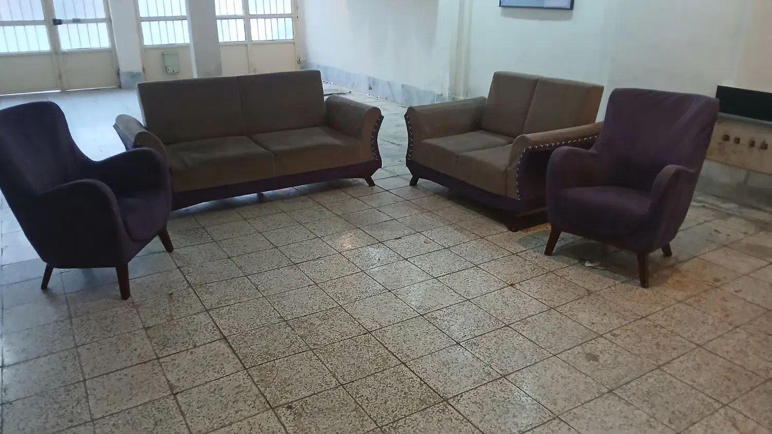 مبل 7نفر 5میلیون مفت|مبلمان خانگی و میز عسلی|مشهد, چهارچشمه|دیوار