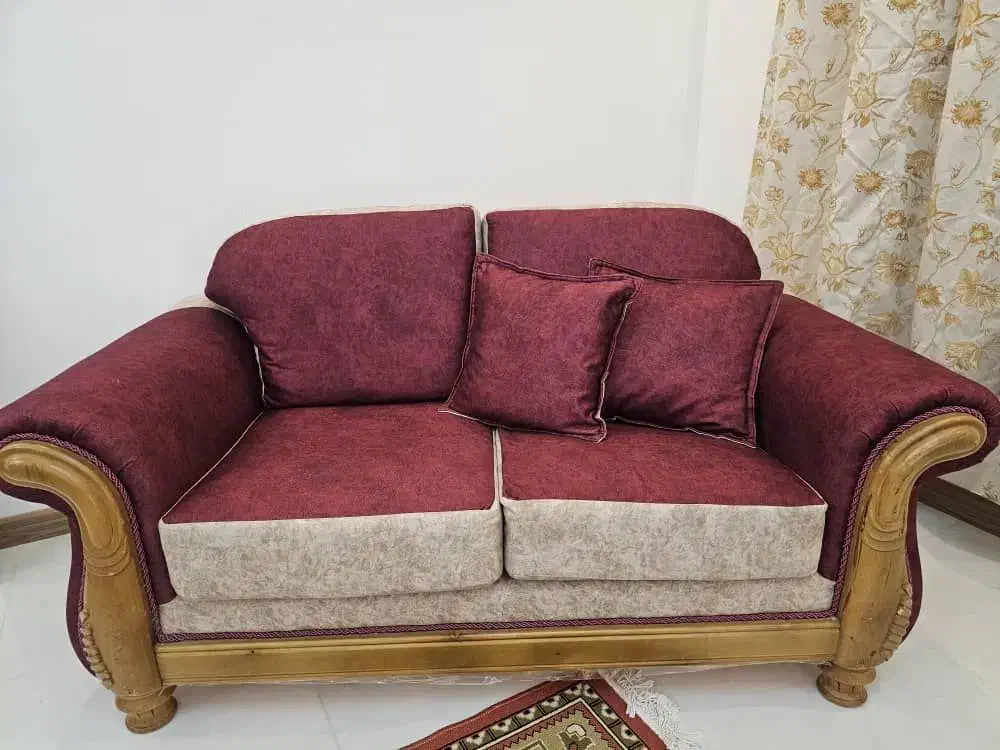 مبل راحتی|مبلمان خانگی و میز عسلی|صدرا-فارس, فاز ۱|دیوار