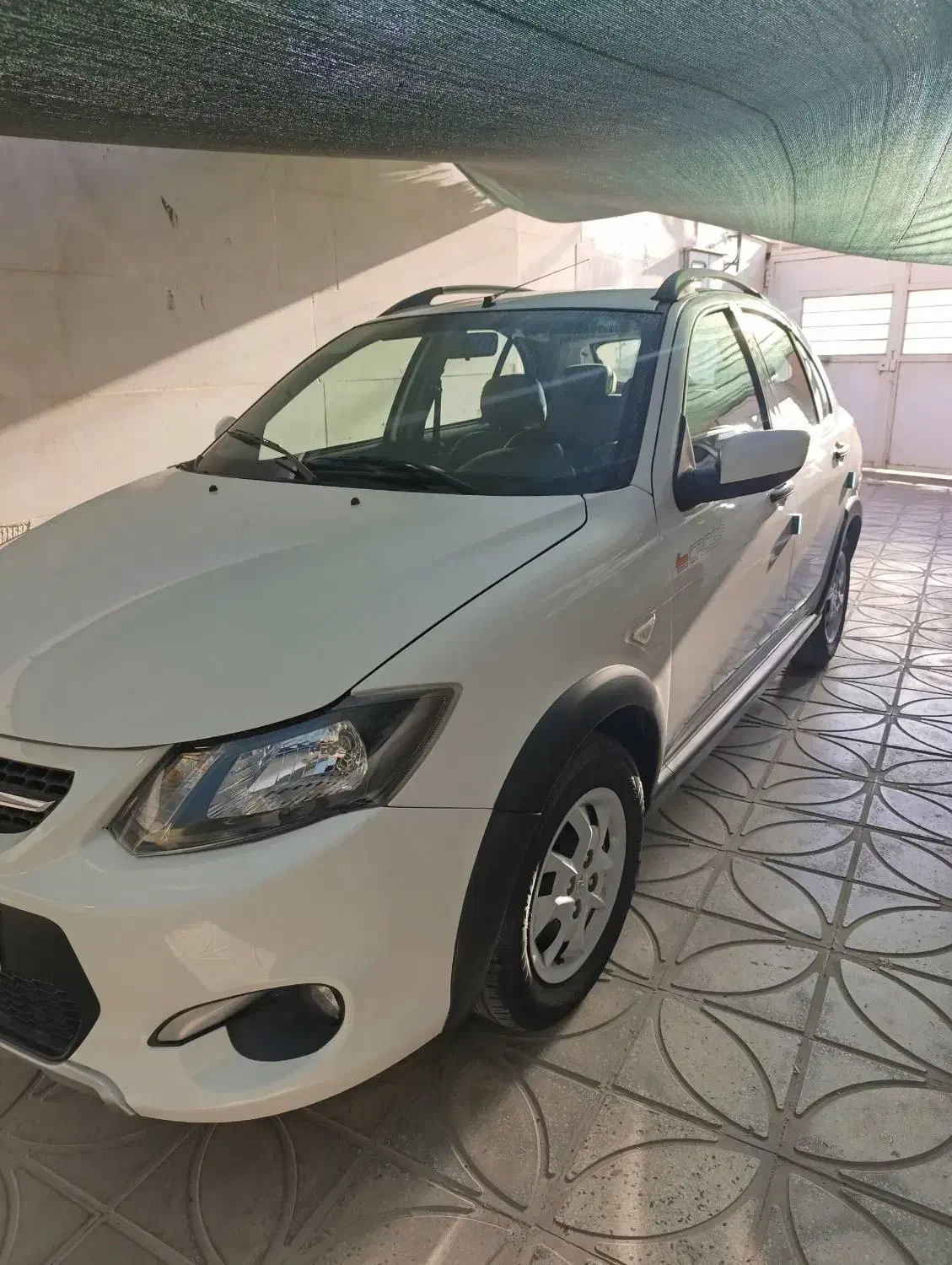 کویک سفید|خودرو سواری و وانت|صدرا-فارس, فاز ۱|دیوار