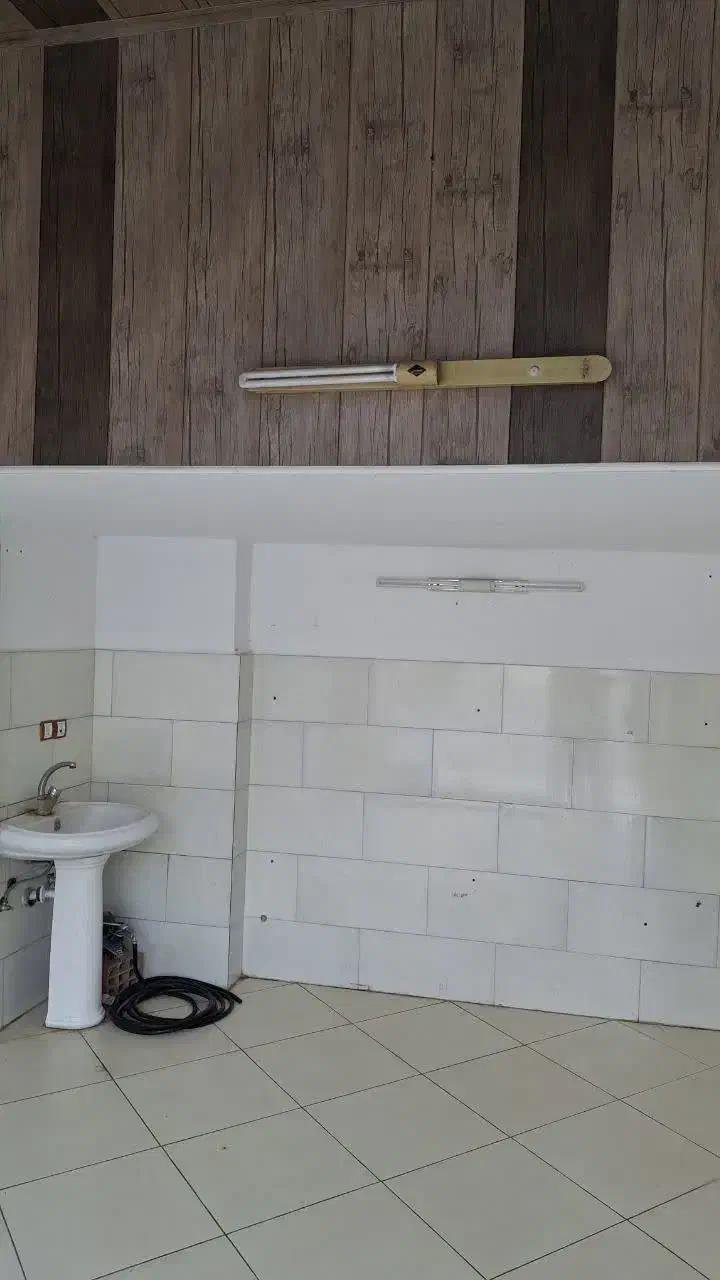 اجاره مغازه بر سرابی|اجارهٔ مغازه و غرفه|گنبد کاووس, |دیوار