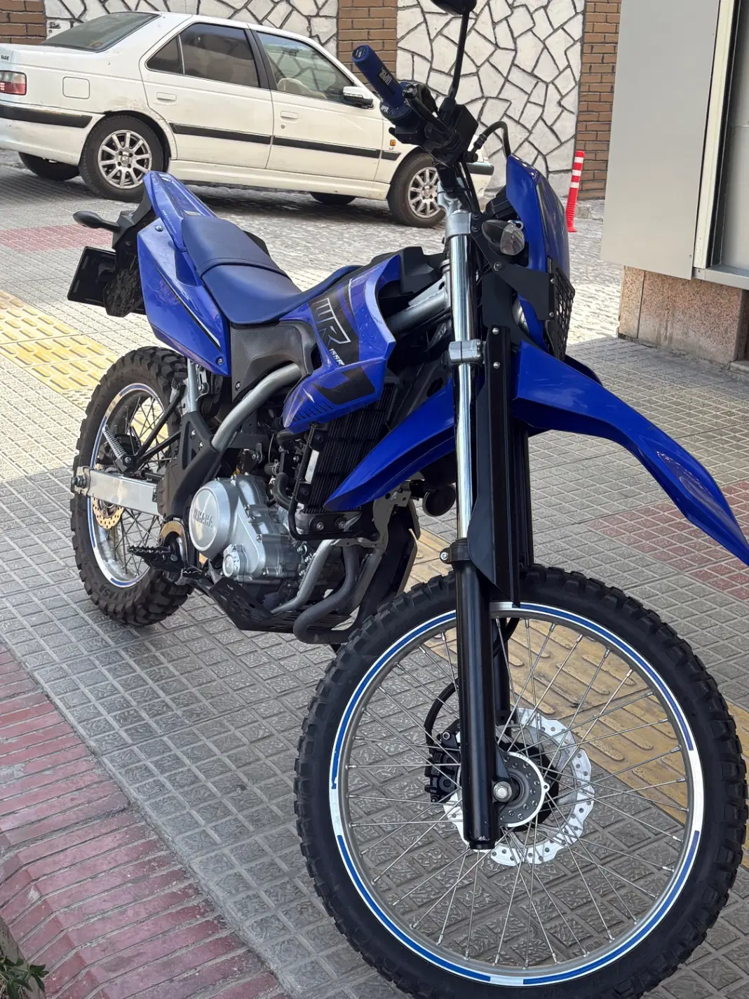 WR 155|موتورسیکلت|اصفهان, باغ دریاچه|دیوار