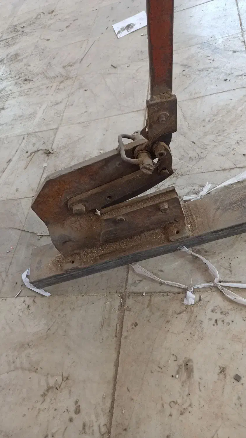 قیچی ورق بر با پایه|ابزارآلات|همدان, |دیوار