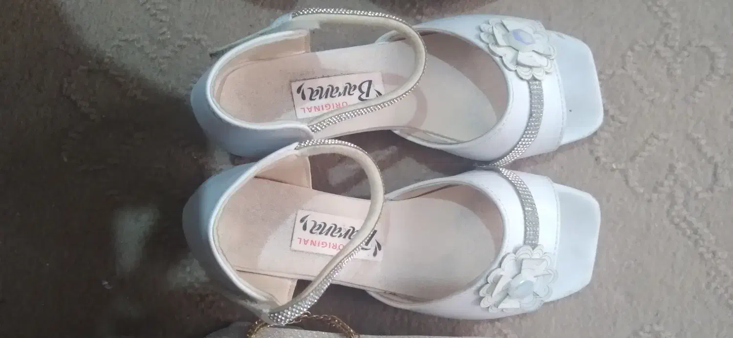 لباس عروس در حد نو|کفش و لباس بچه|بهبهان, |دیوار