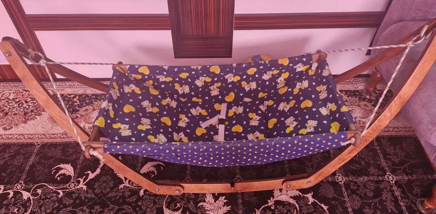 گهواره کودک|اسباب و اثاث بچه|صدرا-فارس, فاز ۱|دیوار