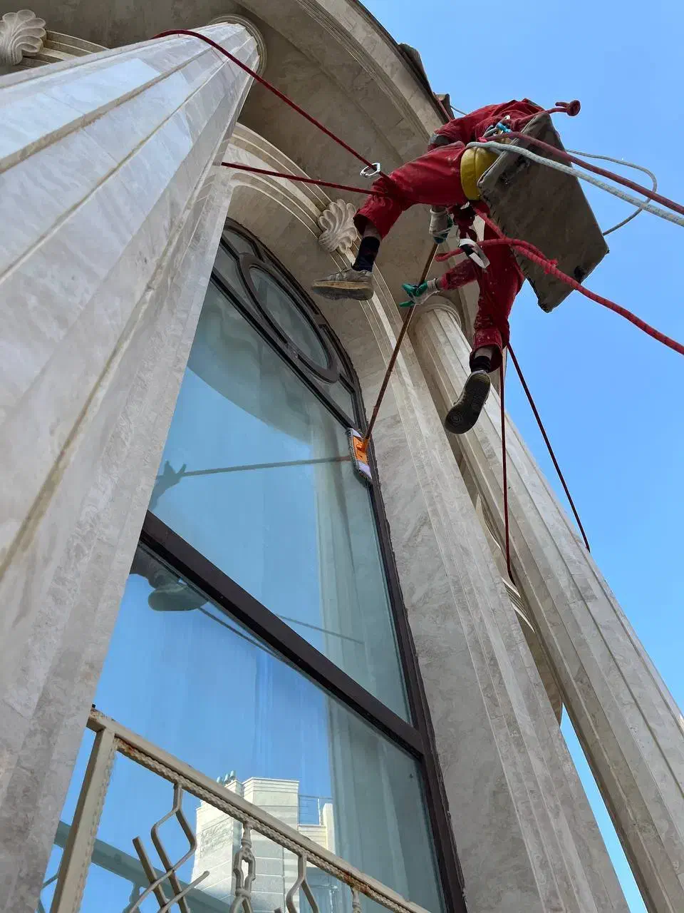 شرکت خدمات نظافت باربری مبلشوی سمپاشی نماشو نشتیاب|خدمات نظافت|ایلام, |دیوار