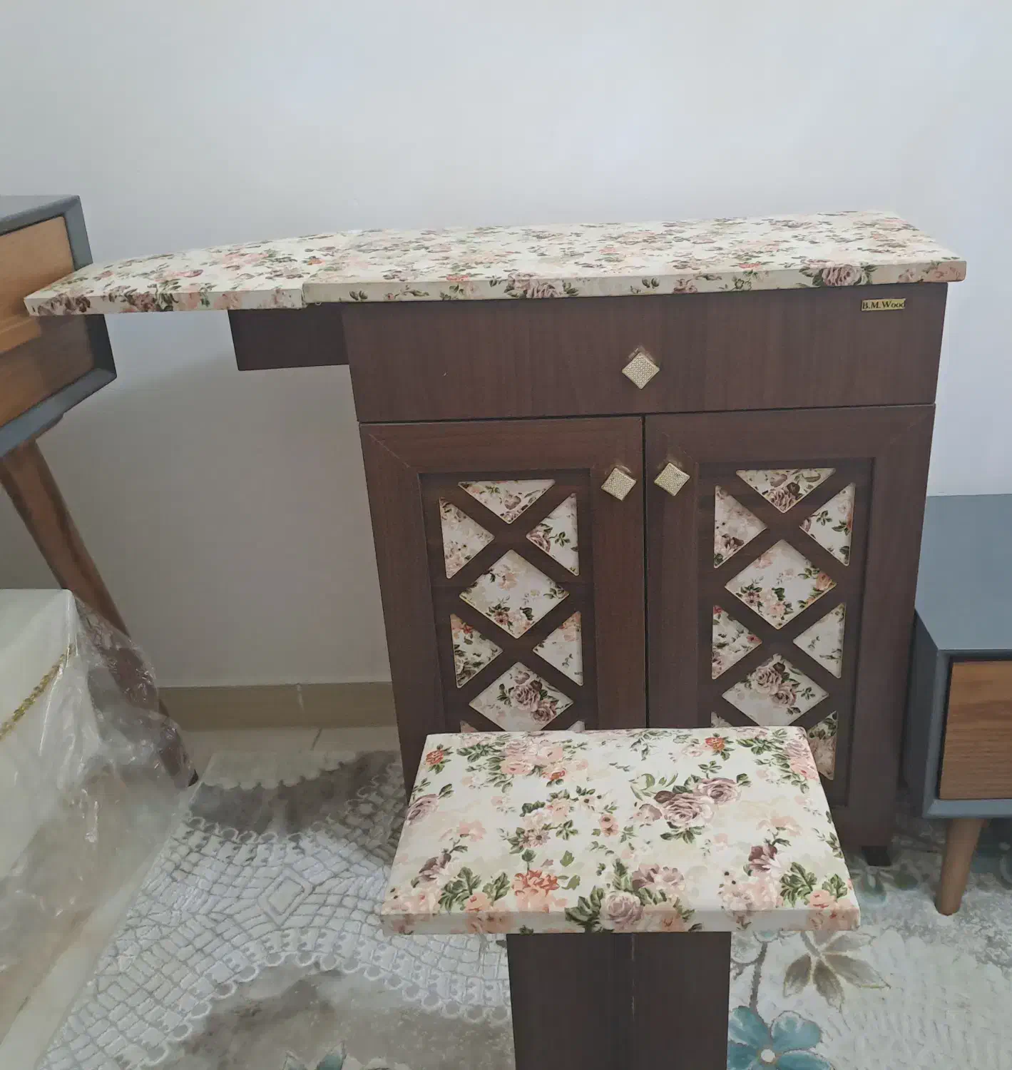 میز اتو|اتو و لوازم اتو|لاهیجان, قیام|دیوار