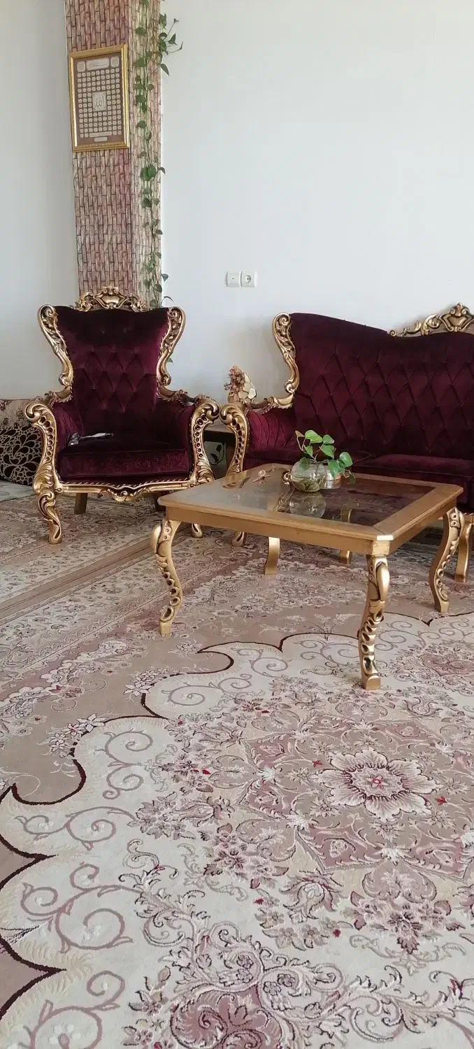 مبل سلطنتی بسیار شیک و سالم|مبلمان خانگی و میز عسلی|مبارکه, |دیوار