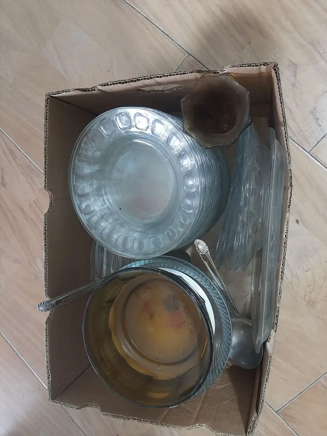 مقداری ظروف خانه|ظروف سرو و پذیرایی|آمل, |دیوار