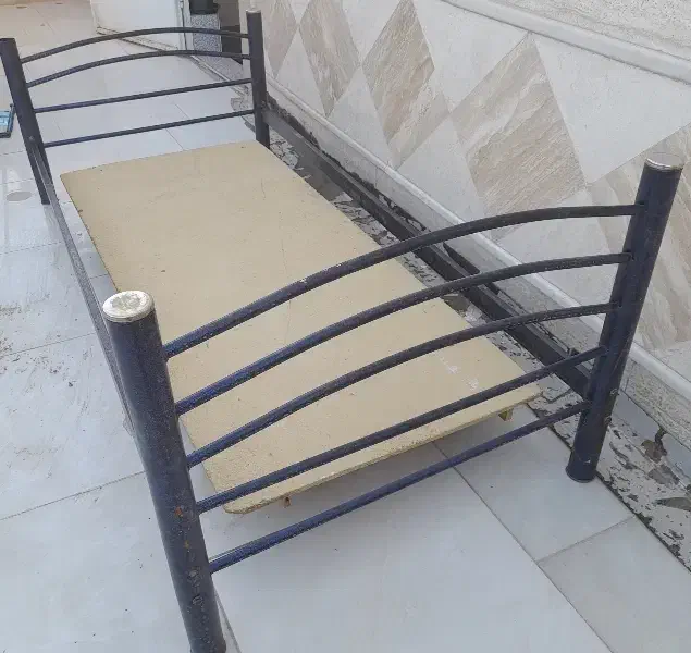 تخت یکنفره فلزی|تخت و سرویس خواب|بیرجند, |دیوار