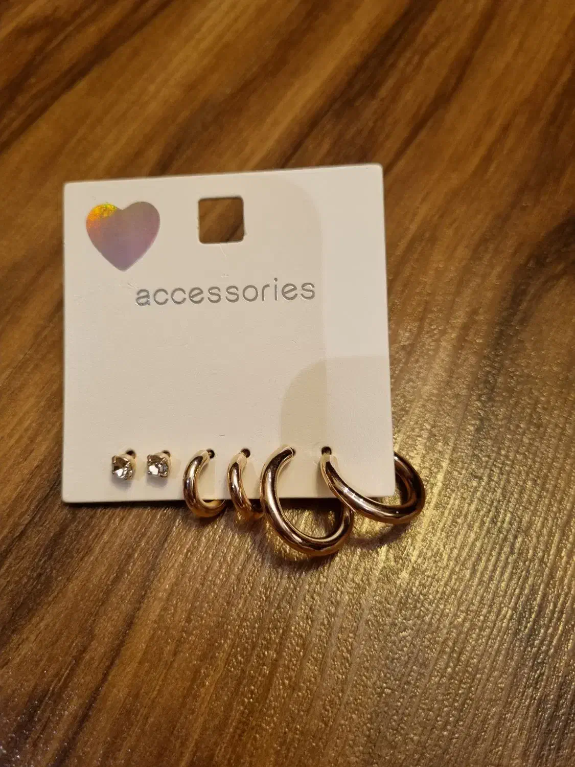 پک ۲۰۰ تایی اکسسوری زنانه برند خارجی نو|بدلیجات|تهران, پاسداران|دیوار