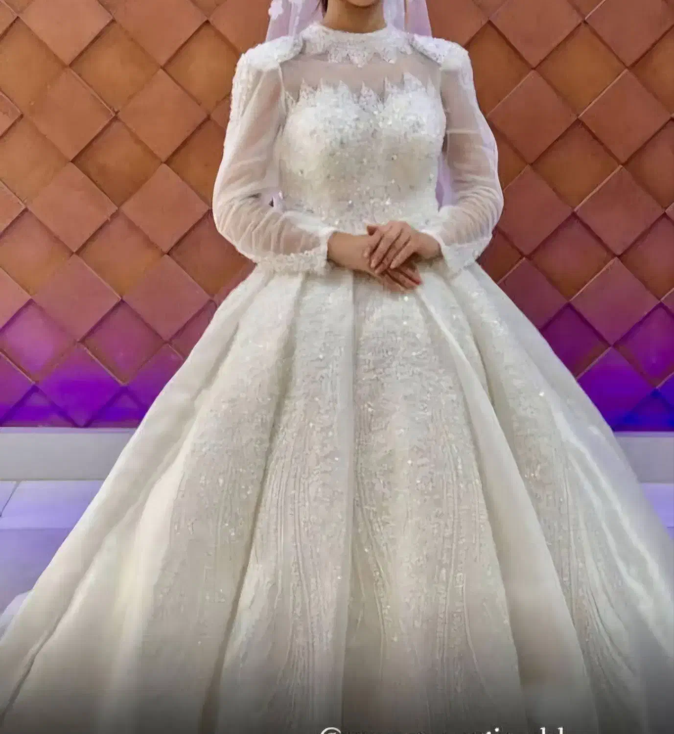 لباس عروس وتوروشنل|لباس|بیرجند, |دیوار