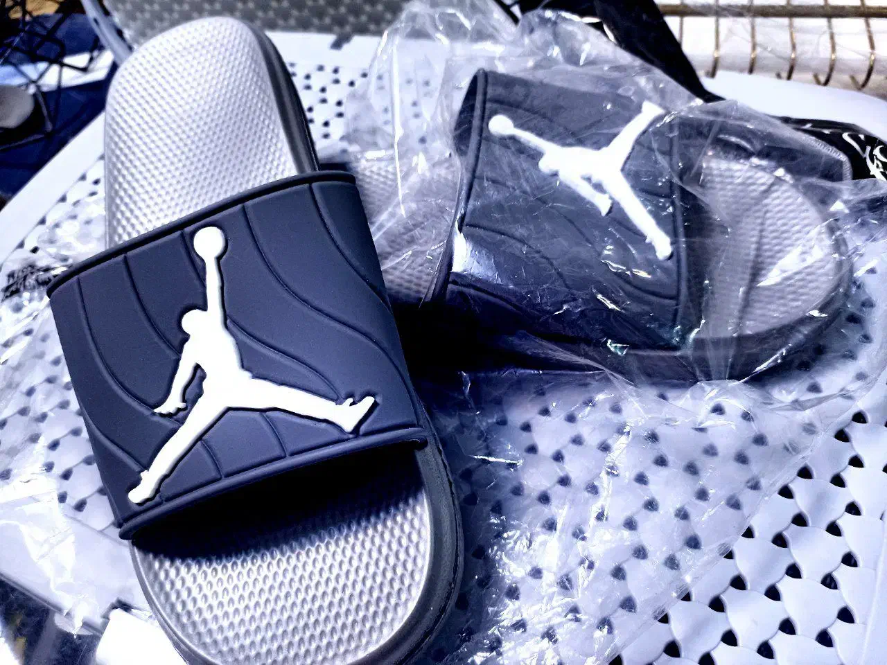 دمپایی نایک|کیف، کفش، کمربند|قم, باغ شریفی|دیوار