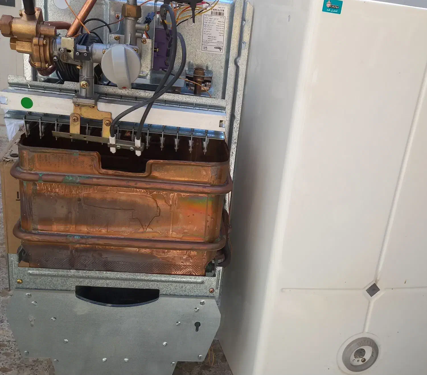 آبگرمکن رسوب زدایی نصب سرویس|آبگرمکن، پکیج، شوفاژ|دزفول, |دیوار