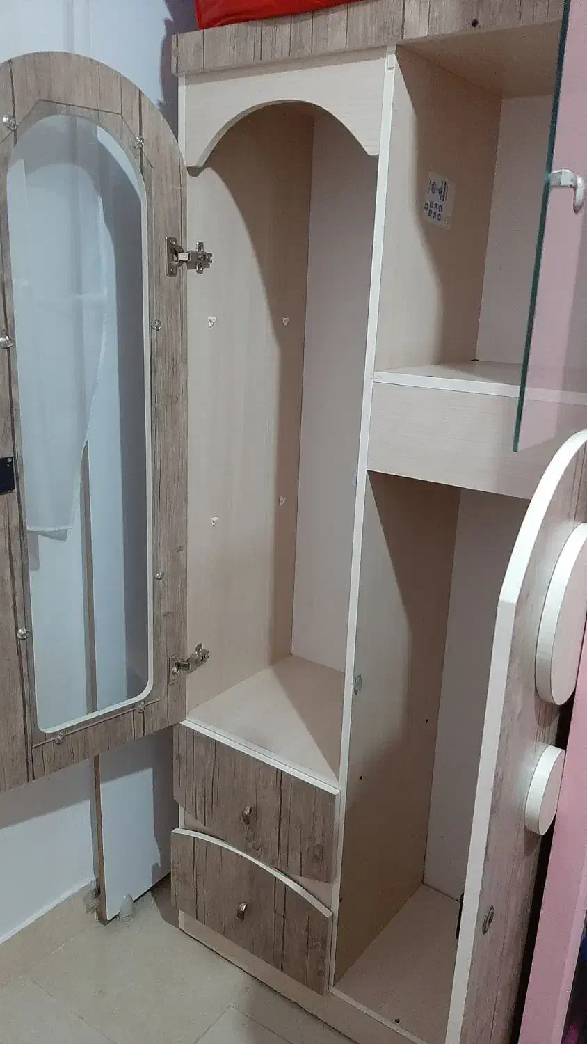 کمد|تخت و سرویس خواب|رشت, پیرکلاچای|دیوار