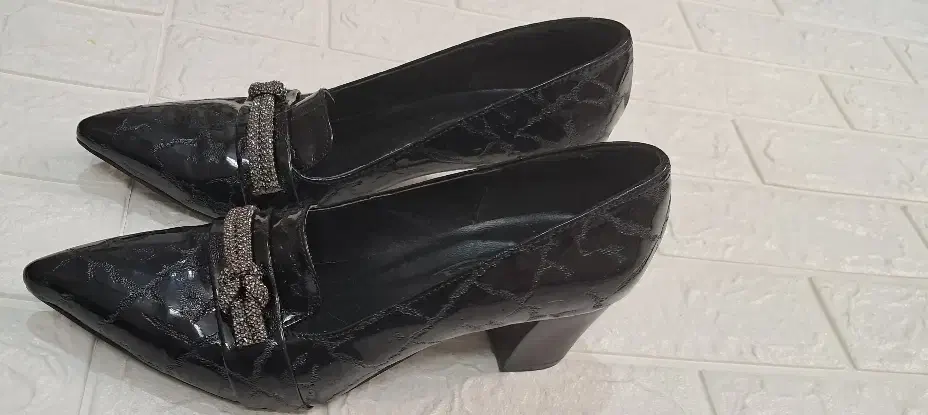 کفش مجلسی ۴۰ نو نو|کیف، کفش، کمربند|ری, دیلمان|دیوار