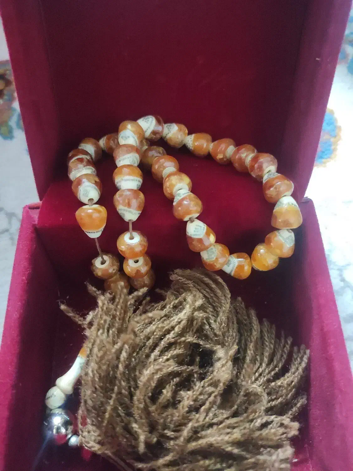 تسبیح آج فیل آغشته به کهربا کلکسیونی|کلکسیون اشیاء عتیقه|حمیدیا, |دیوار