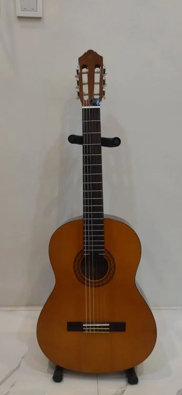 گیتار کلاسیک یاماها c40|گیتار، بیس، امپلیفایر|تهران, شهرک هما|دیوار