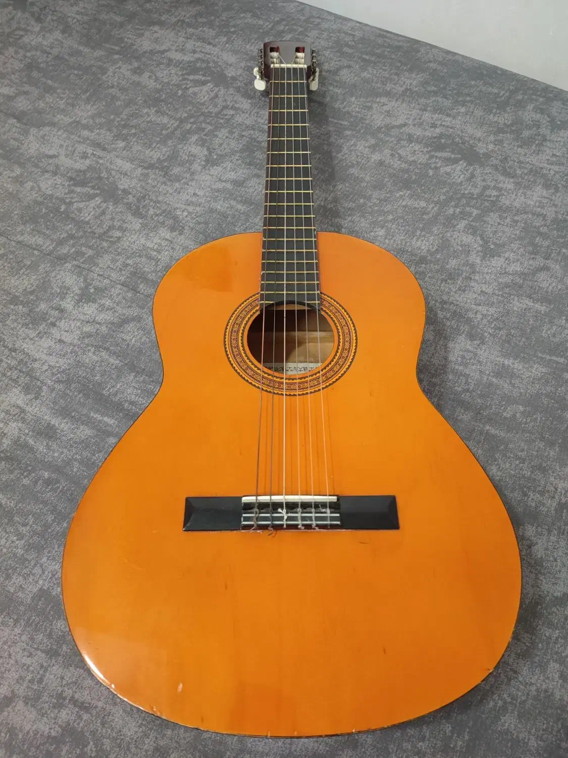 گیتار گیتار Prince ساخت اندونزی|گیتار، بیس، امپلیفایر|نیشابور, هفده شهریور|دیوار