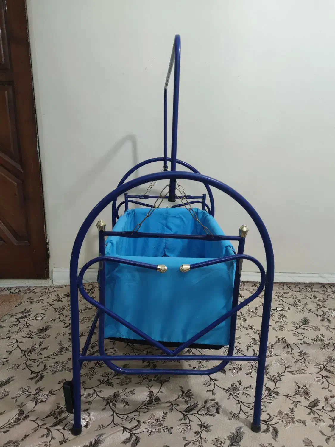 گهواره متحرک نوزاد|تخت و صندلی بچه|رباطکریم, نصیرشهر|دیوار