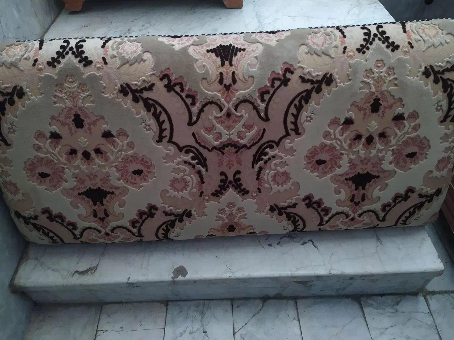 پشتی طرح سلطنتی|پشتی|فولادشهر, C1|دیوار